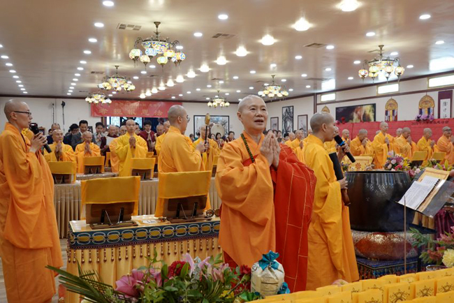 慈善寺举行盂兰盆法会 东西方信众共同实践慈悲与报恩-图片2
