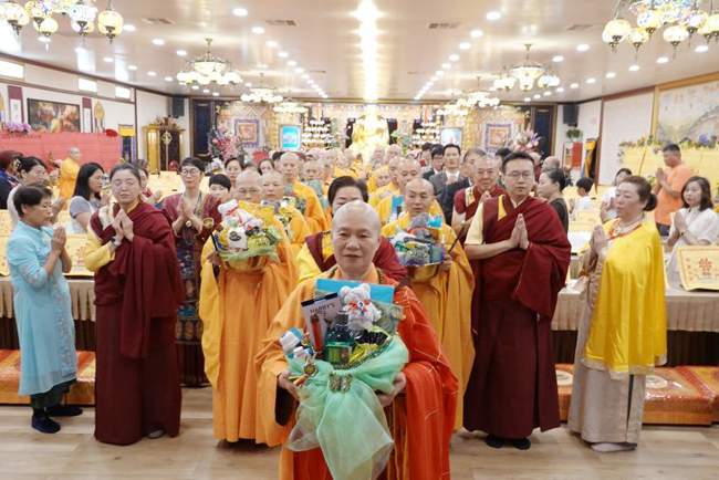 慈善寺举行盂兰盆法会 东西方信众共同实践慈悲与报恩-图片6