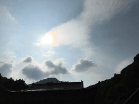 国庆假期避尘嚣,调养身心入古刹